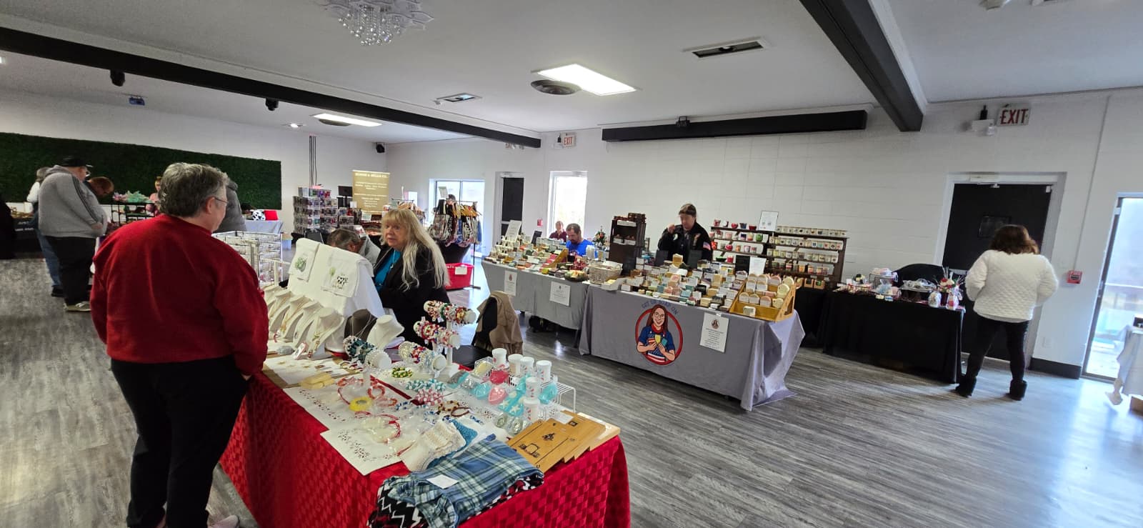 Holiday Market at Fairlake Event Center
